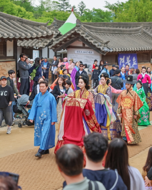 한복패션쇼2.jpg
