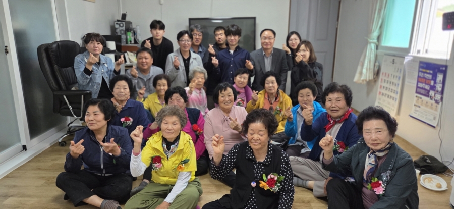 2-3. 영순면지역사회보장협의체, 어버이날 감사떡 전달.jpg
